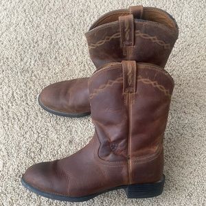 Mens Ariat boots in excellent condition